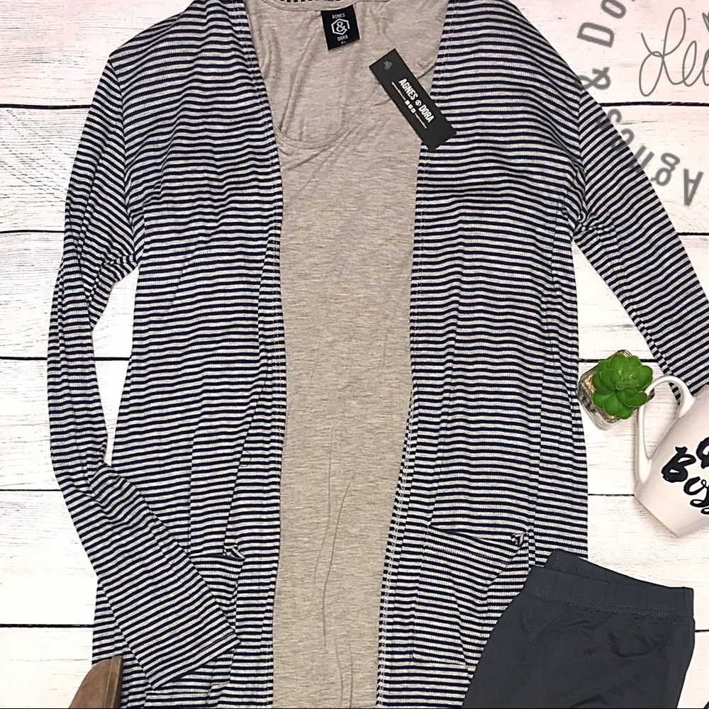 Agnes & Dora NWT Grey Everyday tee